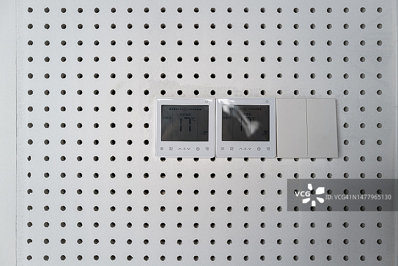 墙上的电源开关正面图图片素材