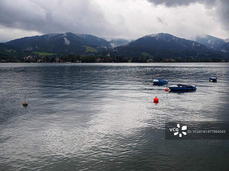 德国泰根湖图片素材