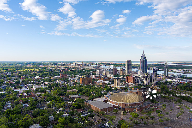 阿拉巴马州莫比尔市中心的春天图片素材