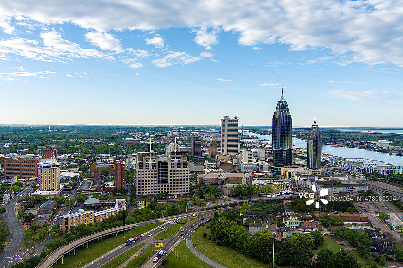 阿拉巴马州莫比尔市中心的春天图片素材