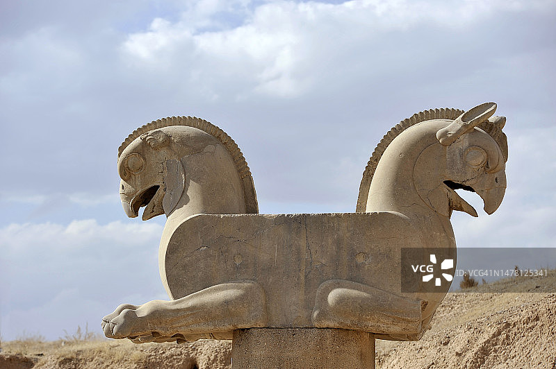 波斯波利斯双头狮鹫（Huma Bird）柱头，伊朗的联合国教科文组织遗产图片素材