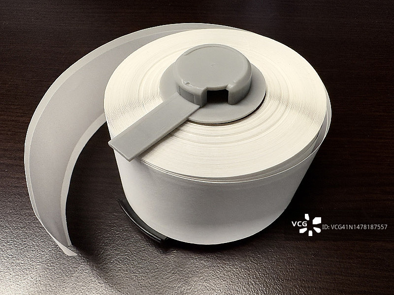 收银机用的收据纸卷图片素材