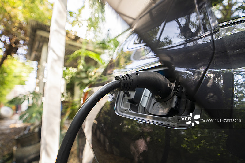 充电电动汽车特写图片素材