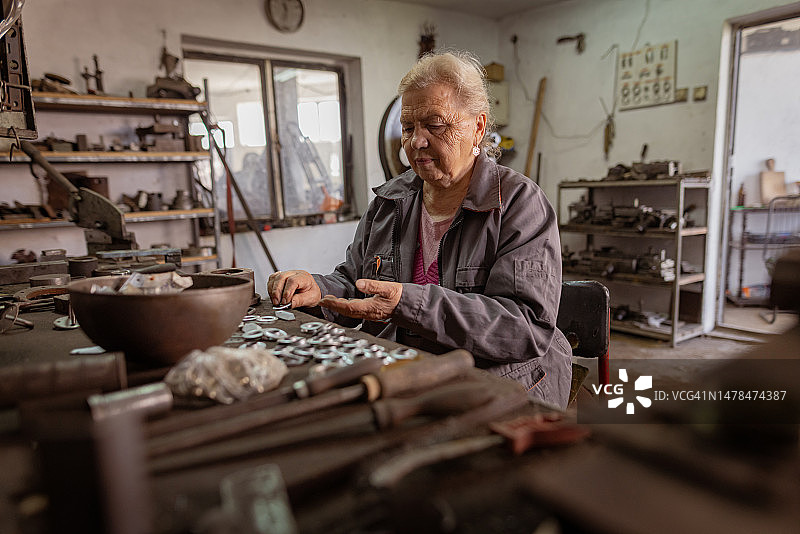 清点工作室的用品图片素材