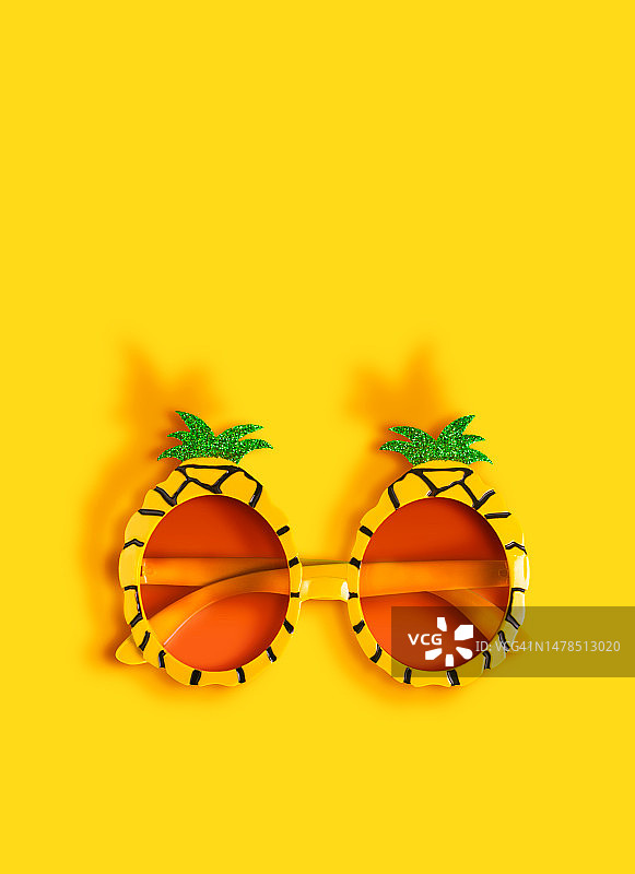 有趣的菠萝眼镜图片素材