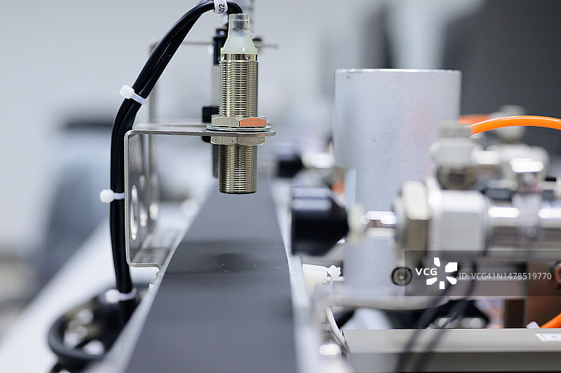 制造自动化机器人学院的机器人操作系统图片素材