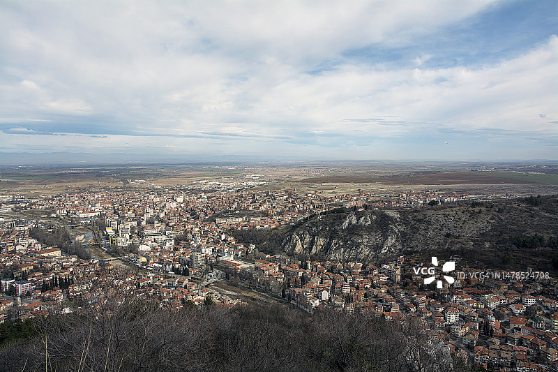 从圣迪米塔尔教堂拍摄的阿塞诺夫格勒全景，保加利亚阿塞诺夫格勒图片素材
