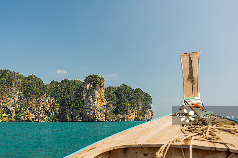泰国出租船上的甲米府莱利海滩景色图片素材