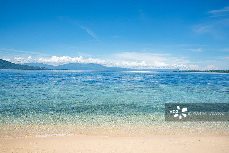 热带岛屿的自然风光图片素材