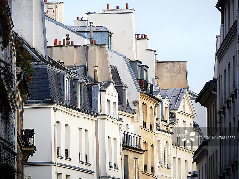 法国巴黎玛莱区住宅楼特写图片素材