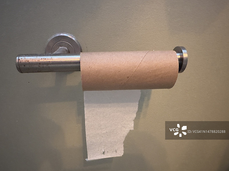 没有卫生纸的窘境图片素材