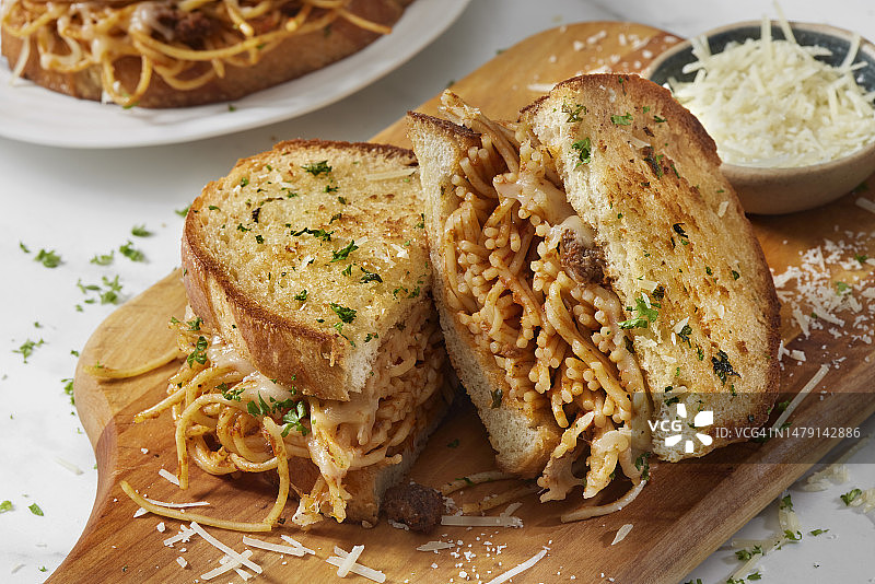 意面烤奶酪三明治图片素材