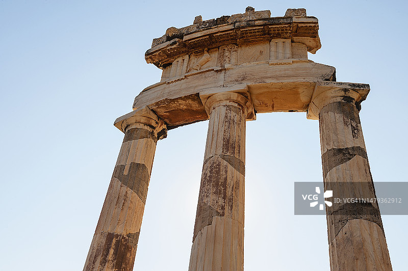 德尔斐：雅典娜圣地的圆顶建筑图片素材