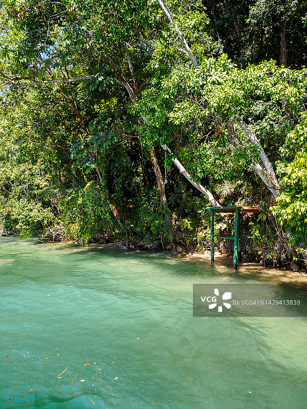 危地马拉的Petén Itzá湖图片素材