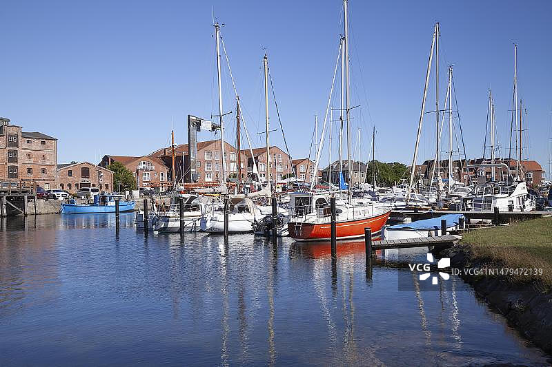 德国费马恩岛奥尔特港帆船图片素材