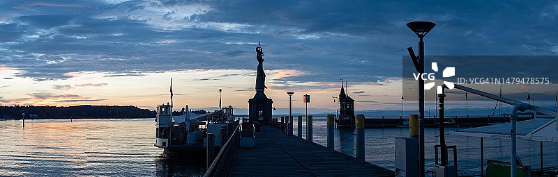 德国康斯坦茨港口入口处的Imperia雕像图片素材