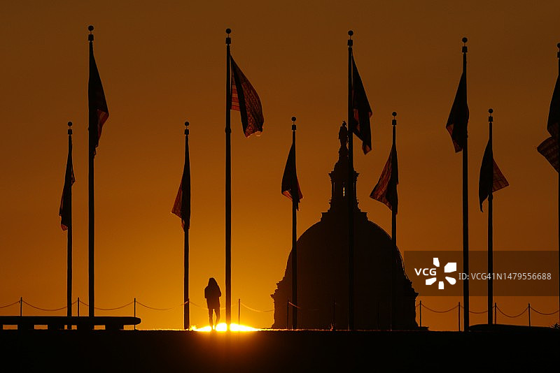 美国国会大厦日出剪影图片素材