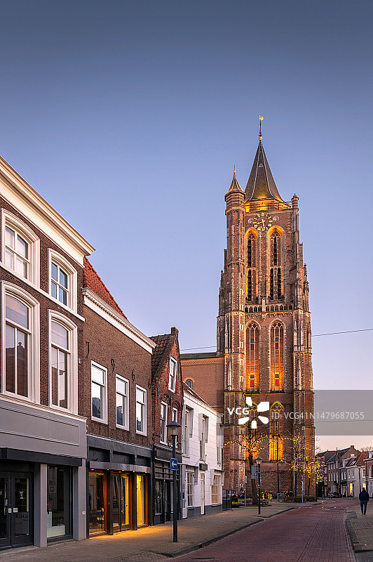 荷兰戈林赫姆大教堂的钟楼图片素材
