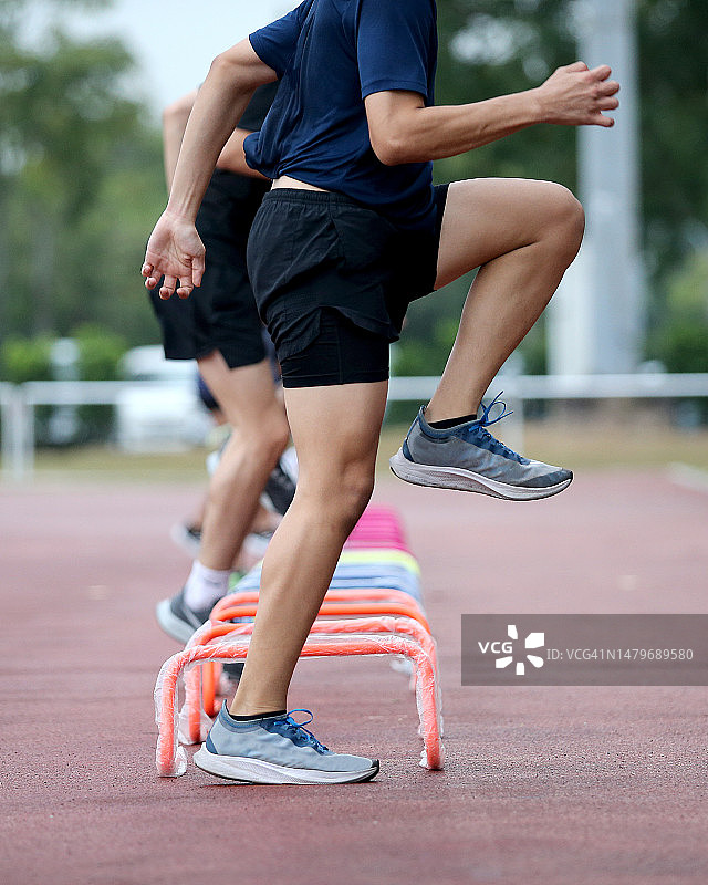夜间户外健身图片素材