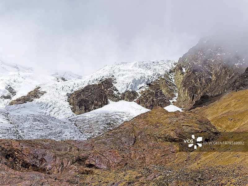 伊利马尼雪山风光，玻利维亚图片素材