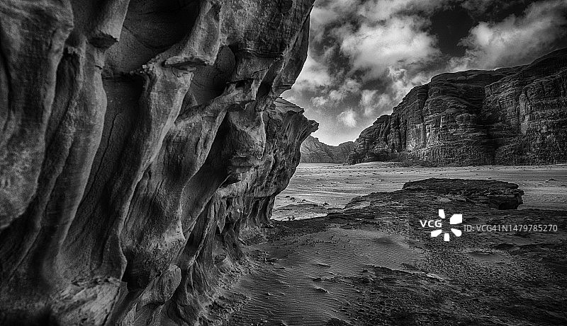 引人注目的黑白景观图片素材