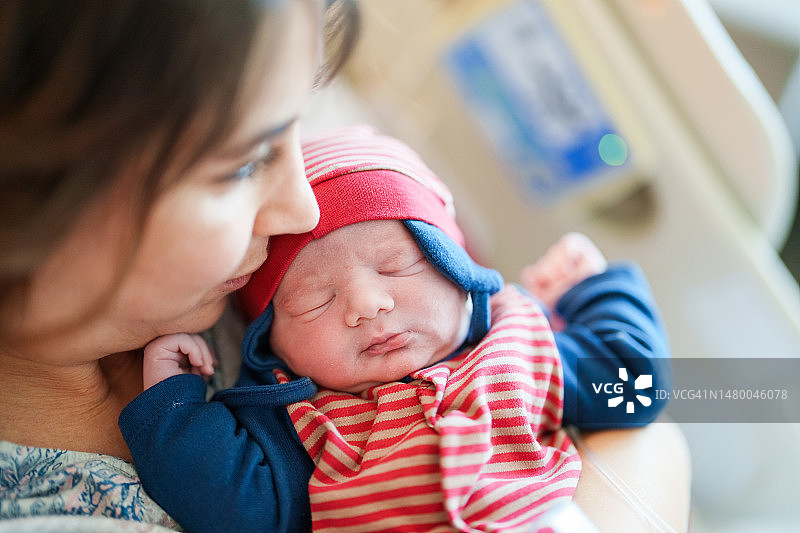 新生婴儿肖像图片素材