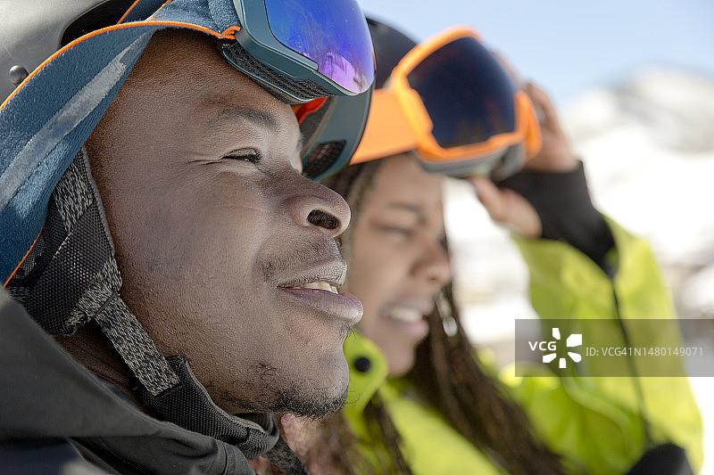 滑雪的滑雪者图片素材