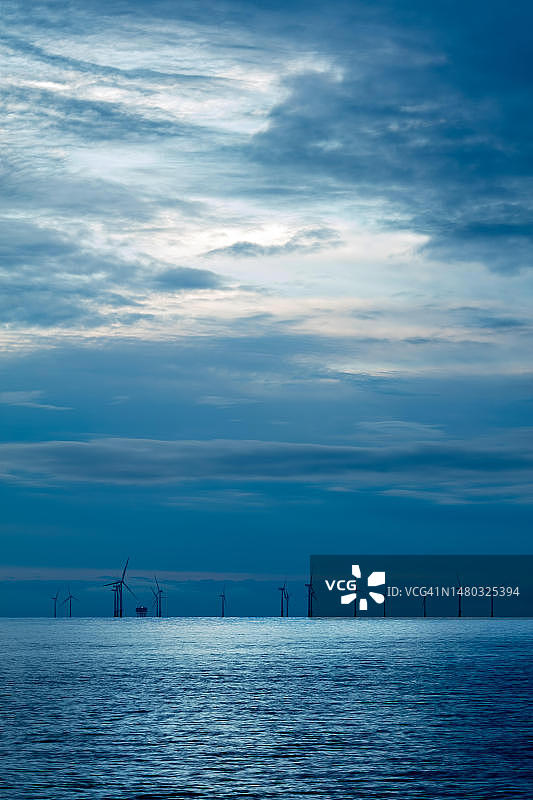 海上风力发电场图片素材