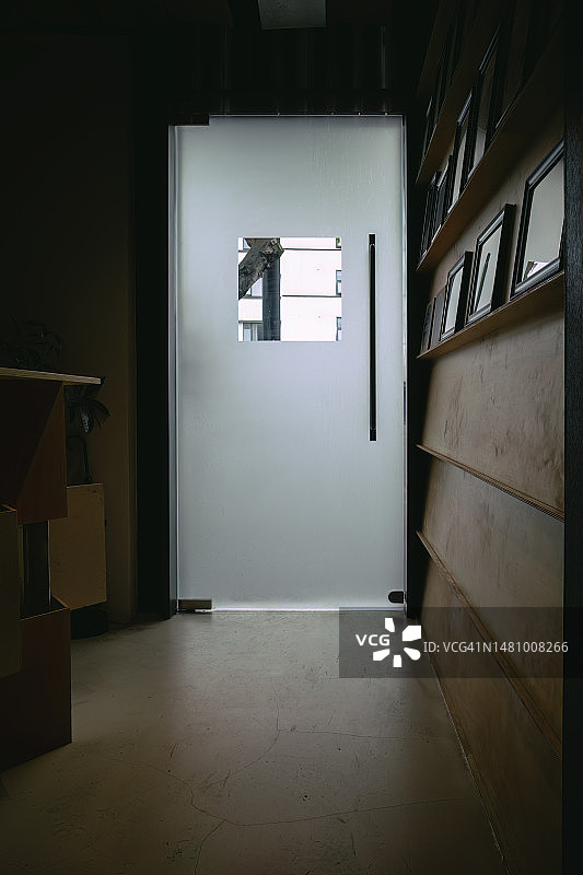 白色玻璃门图片素材