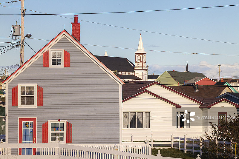 彩色渔村房屋图片素材