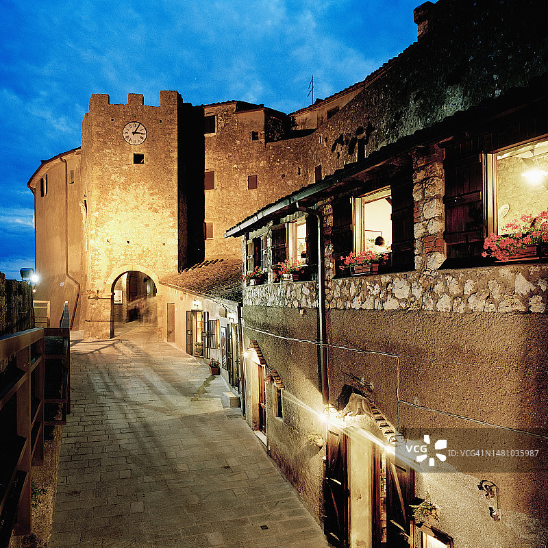 卡帕尔比奥城门图片素材