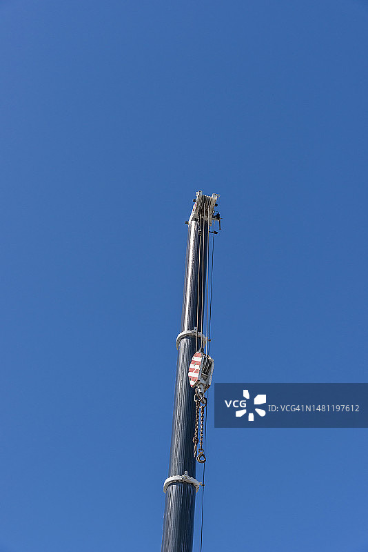 工业高空作业平台完全展开图片素材