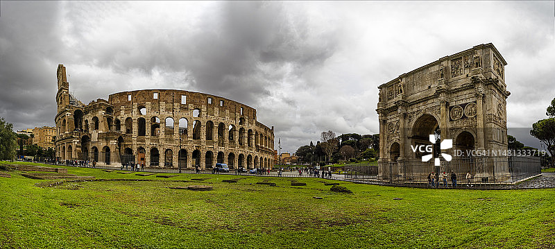 意大利罗马斗兽场和君士坦丁凯旋门外景图片素材