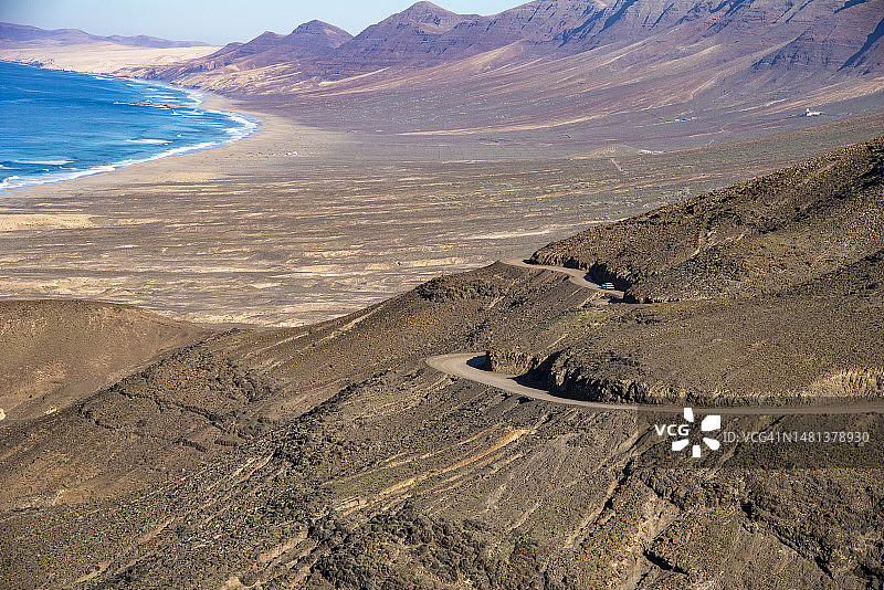 富埃特文图拉岛Cofete的下午海滩和山脉图片素材