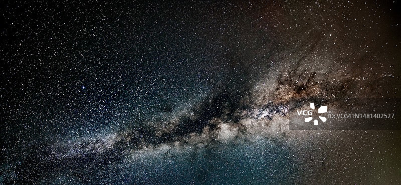 美国德克萨斯州夜空中的星星低角度视图图片素材