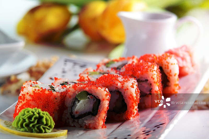 盘中寿司特写图片素材