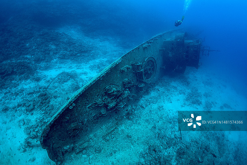 沉船残骸图片素材