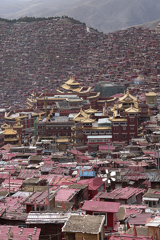 中国四川喇荣沟佛学院鸟瞰图片素材