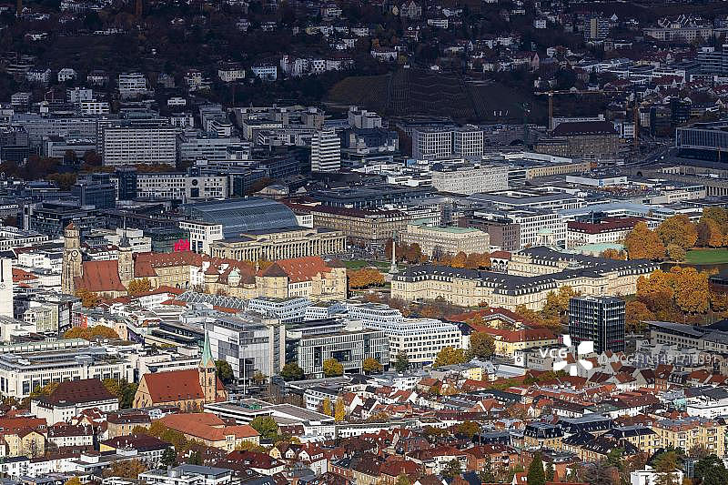 德国斯图加特市中心、教堂和宫殿广场景观图片素材