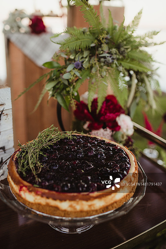黑莓芝士蛋糕展台图片素材