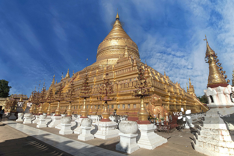 缅甸蒲甘瑞西宫金色佛塔图片素材