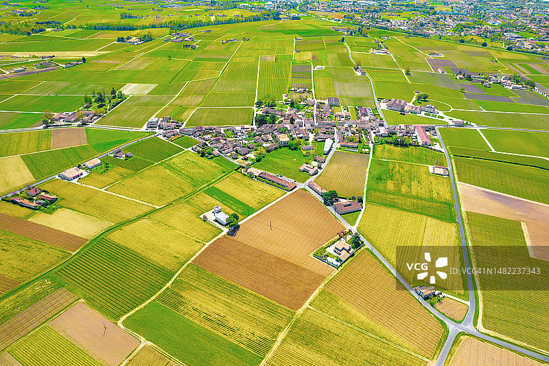 法国波尔多葡萄酒产区葡萄园航拍抽象景观图片素材