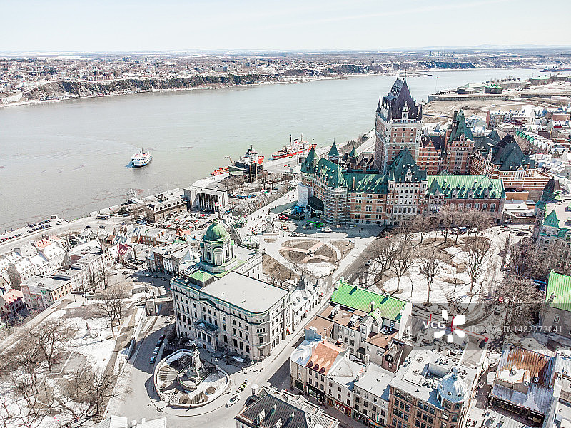魁北克路易斯圣洛朗大厦和芳堤娜城堡鸟瞰图片素材