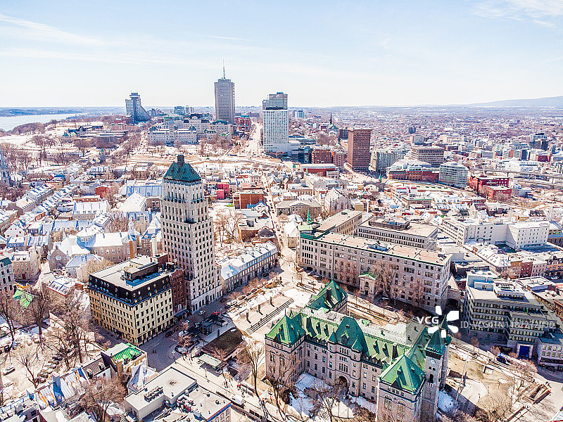魁北克市普莱斯大厦和市政厅鸟瞰图片素材