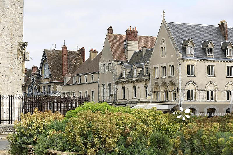 法国厄尔-卢瓦省沙特尔圣母大教堂南侧的房屋图片素材