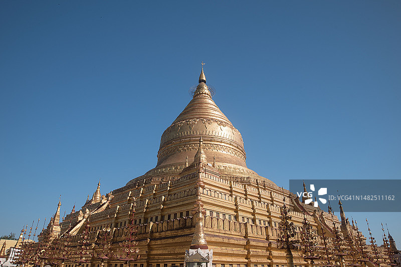 缅甸蒲甘瑞西宫金色佛塔图片素材