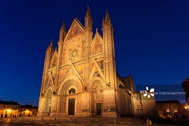 意大利奥尔维耶托大教堂图片素材