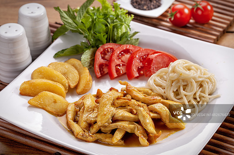 鸡肉意大利面图片素材