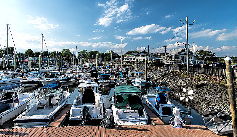 码头的客满房屋图片素材