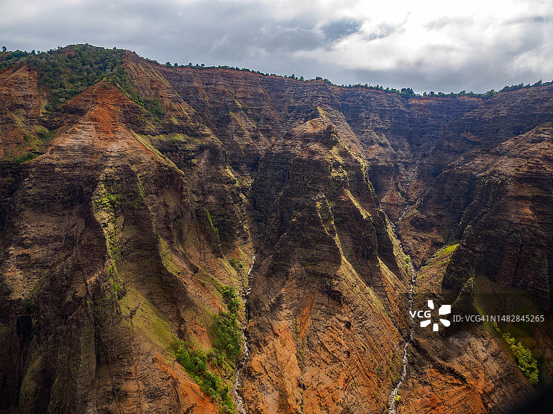 夏威夷考艾岛火山景观航拍图片素材